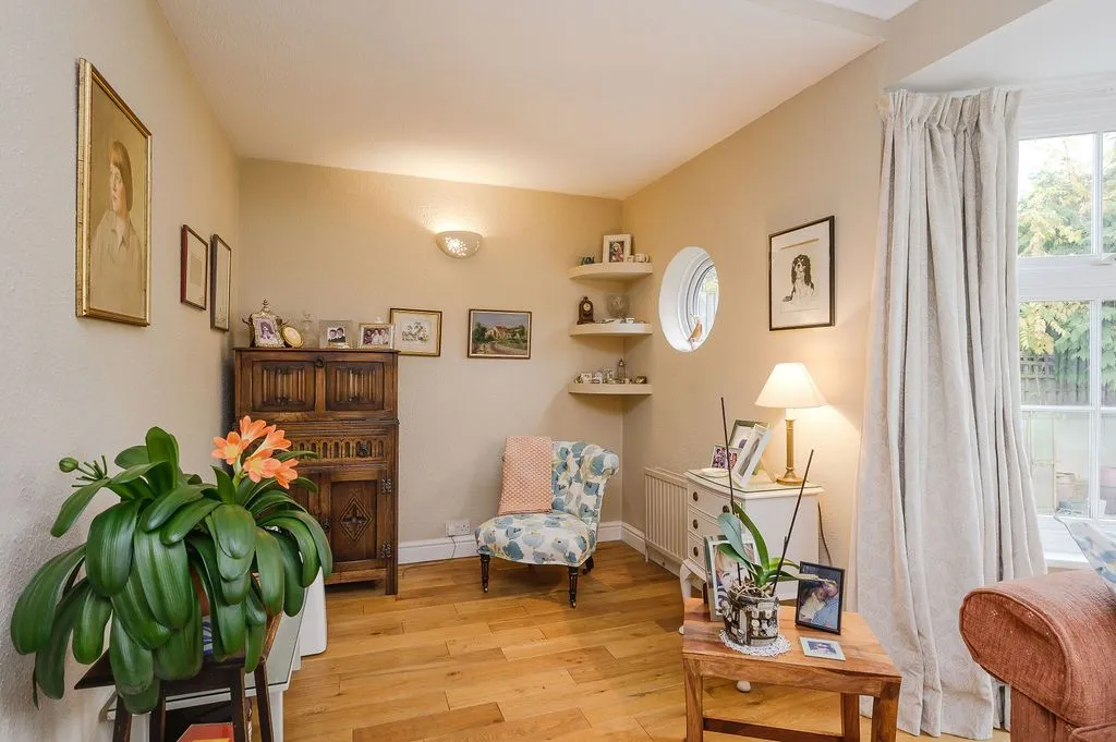 Coombe Lane, West Wimbledon, SW20, photo 11