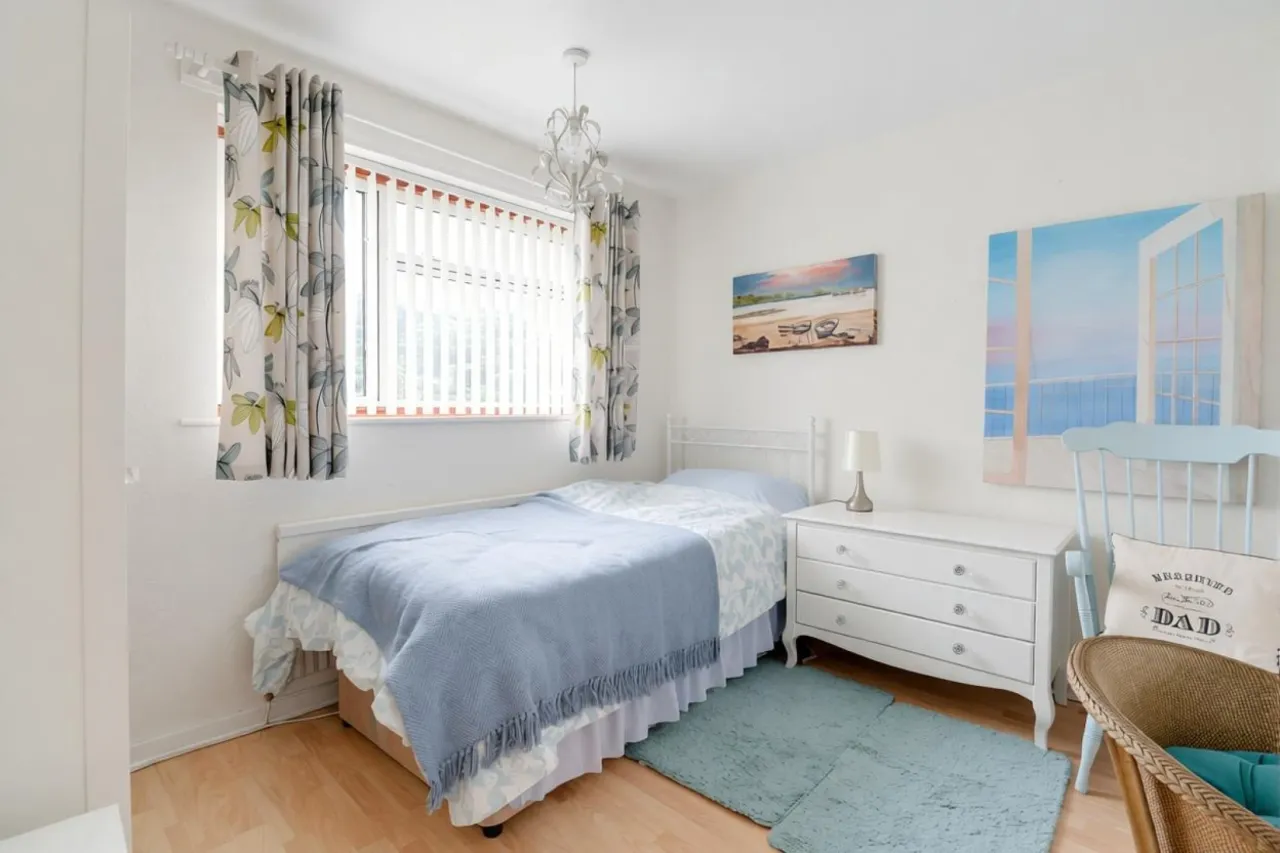 Burjen Way, Crewe, photo 16