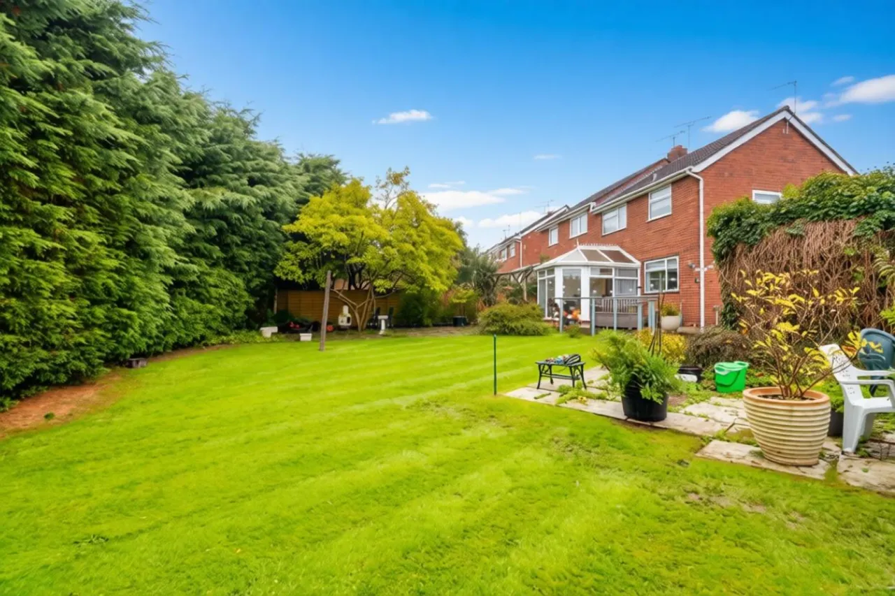 Burjen Way, Crewe, photo 22
