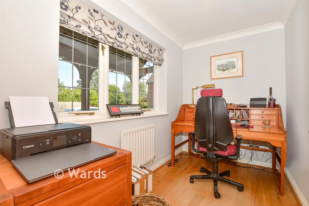 Wades Close, Marden, TN12, photo 9