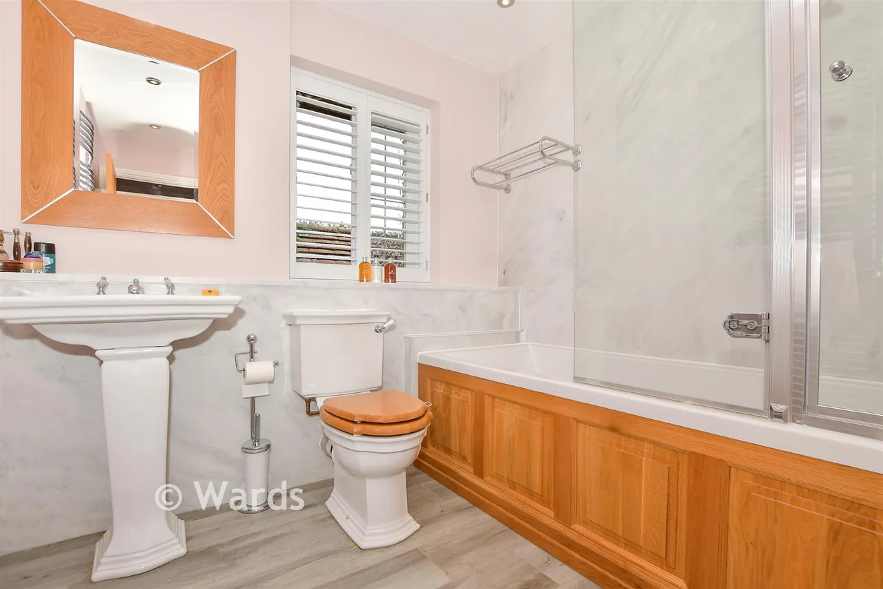 Wades Close, Marden, TN12, photo 18