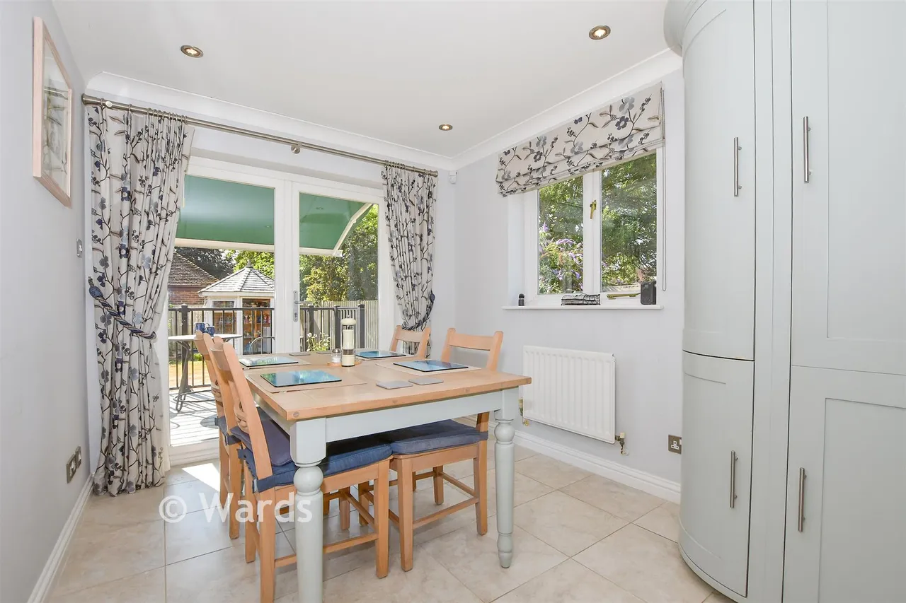 Wades Close, Marden, TN12, photo 5