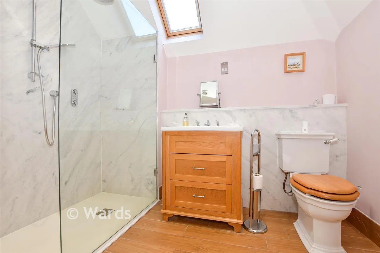 Wades Close, Marden, TN12, photo 12