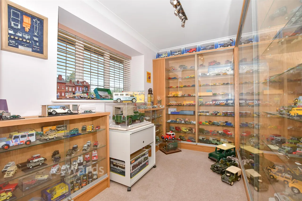 Wades Close, Marden, TN12, photo 16