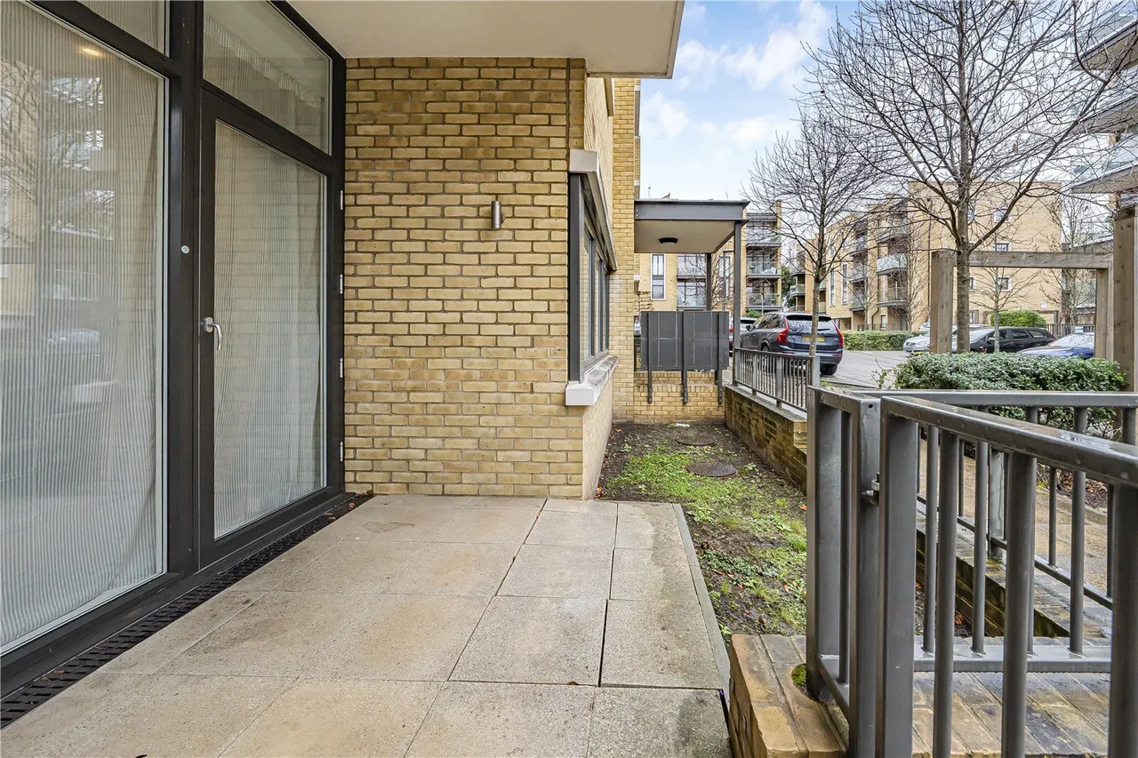 Frazer Nash Close, Isleworth, TW7, photo 5