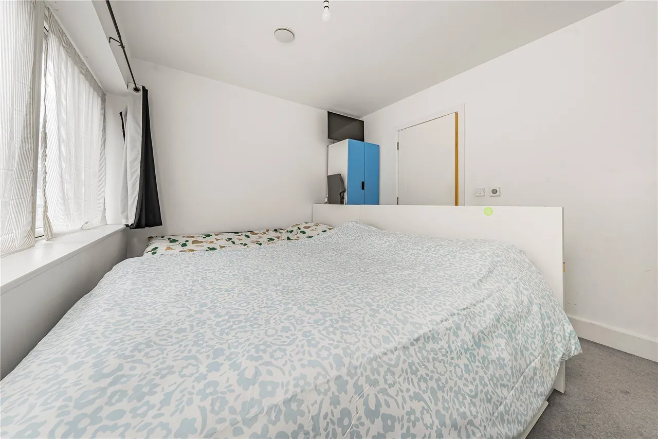 Frazer Nash Close, Isleworth, TW7, photo 6