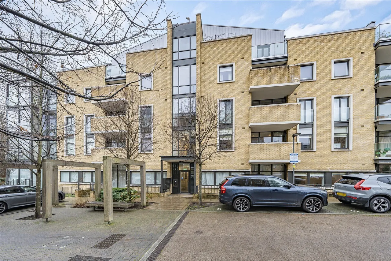 1 bed flat for sale, Frazer Nash Close, Isleworth, TW7