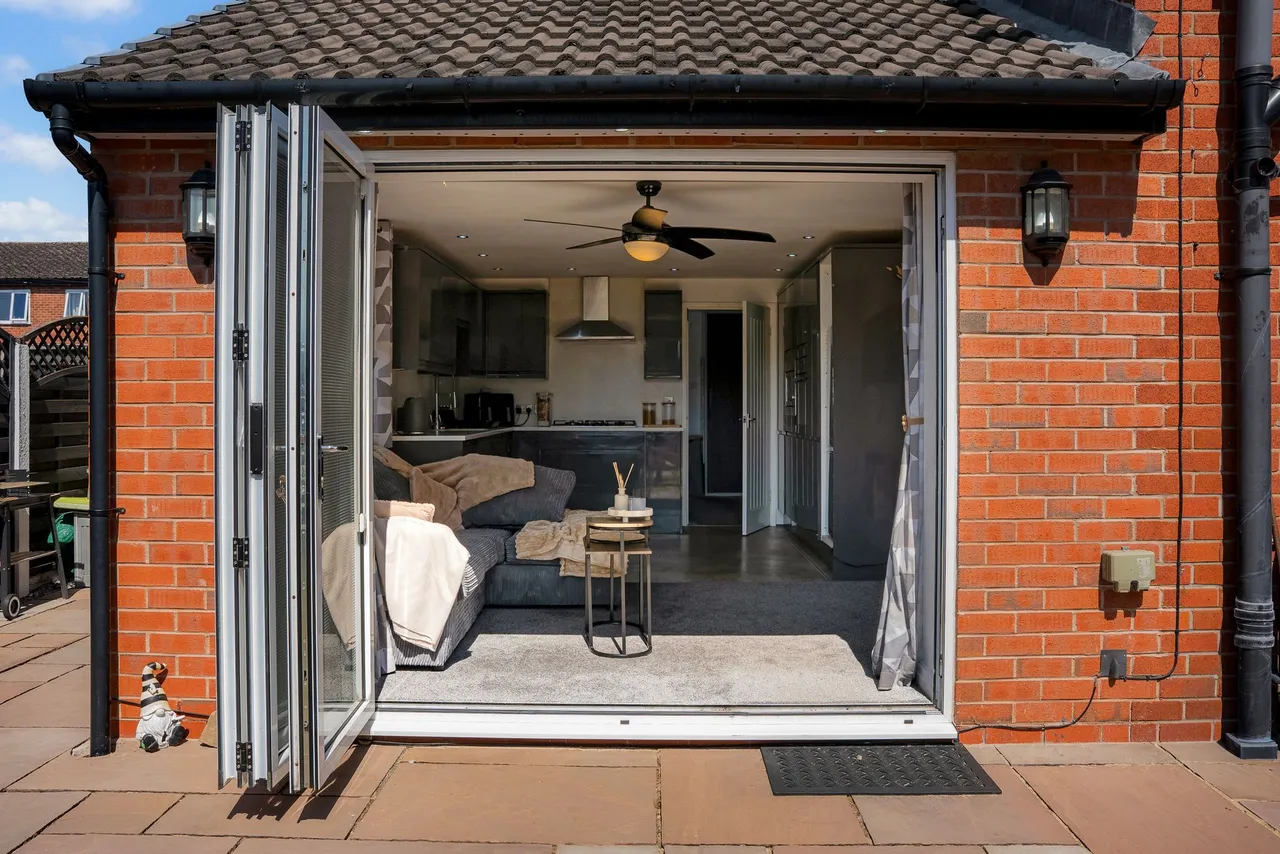 Hampton Drive, Widnes, WA8, photo 24