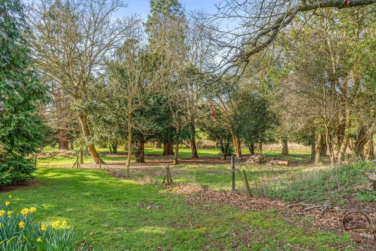 Oakhurst, Frogmore Hall, SG14, photo 40