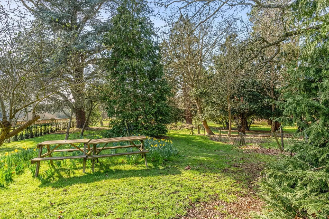 Oakhurst, Frogmore Hall, SG14, photo 36