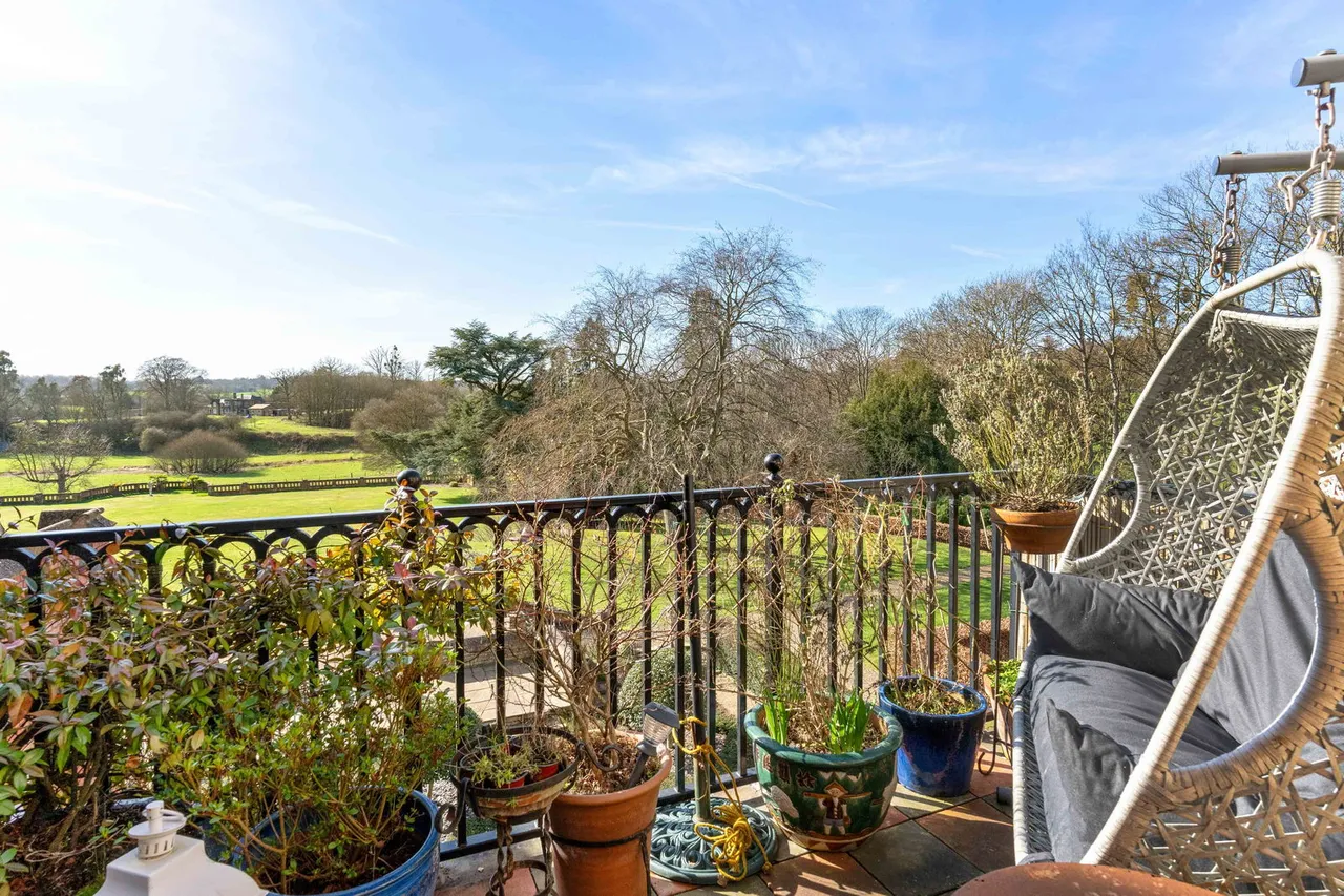 Oakhurst, Frogmore Hall, SG14, photo 29