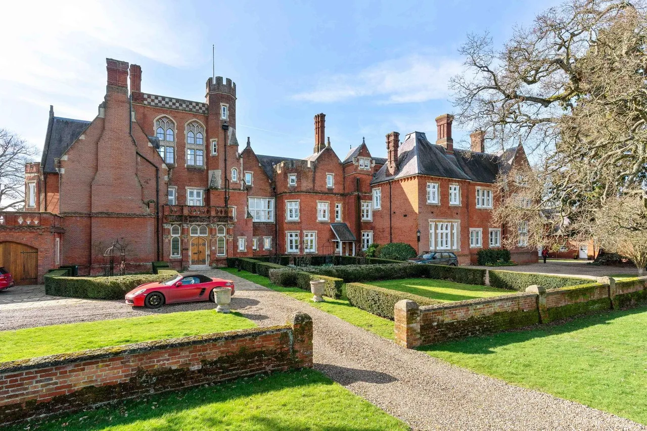 Oakhurst, Frogmore Hall, SG14, photo 31
