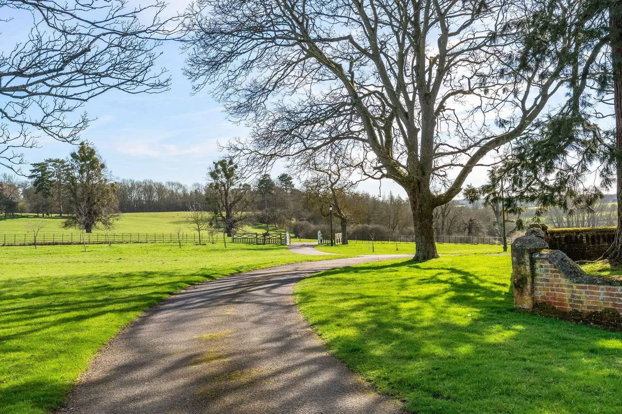 Oakhurst, Frogmore Hall, SG14, photo 46