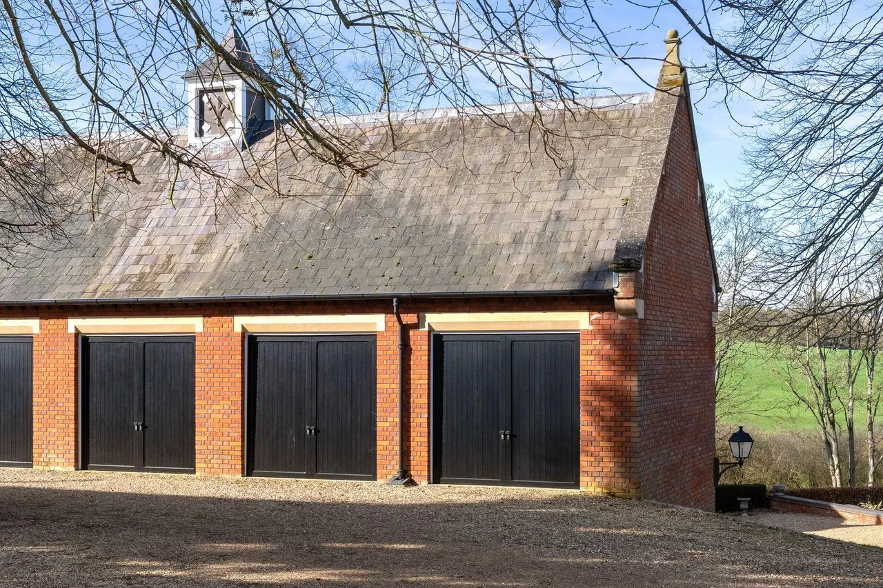 Oakhurst, Frogmore Hall, SG14, photo 30