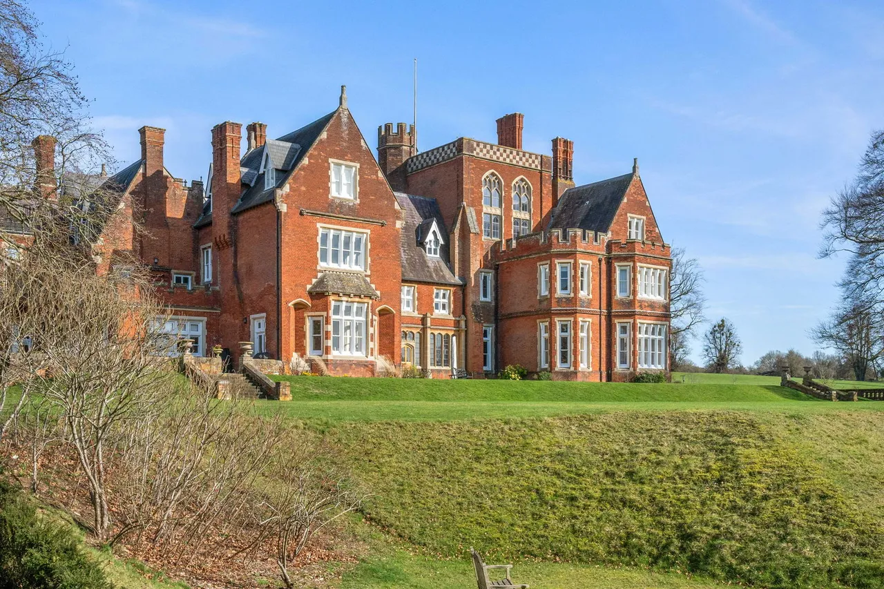 Oakhurst, Frogmore Hall, SG14, photo 32