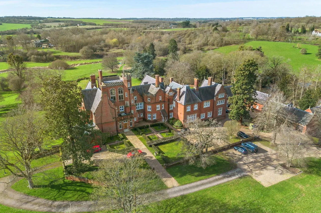 Oakhurst, Frogmore Hall, SG14, photo 43