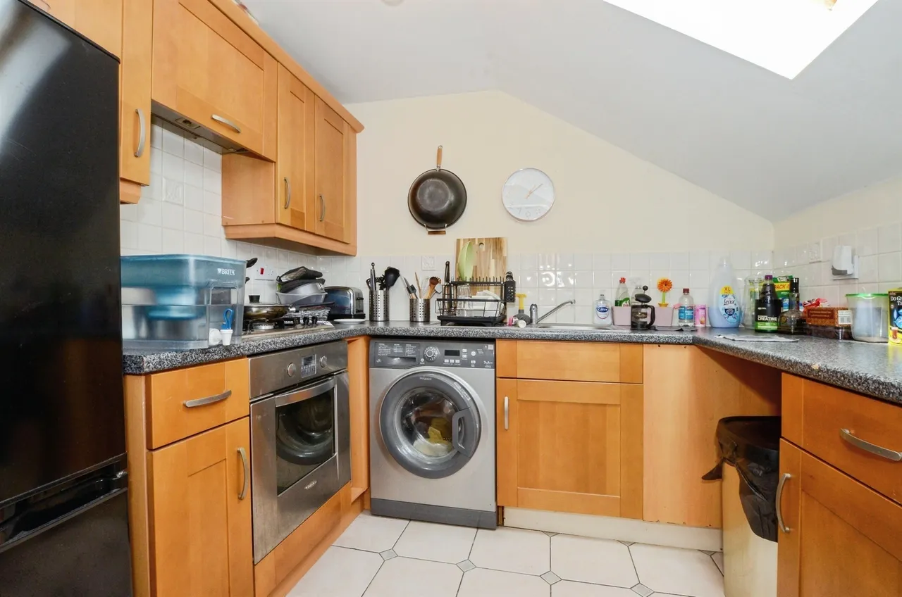 Loweswater Close, Watford, photo 11