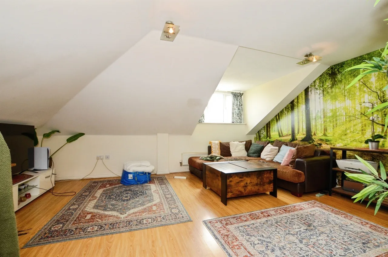 Loweswater Close, Watford, photo 12