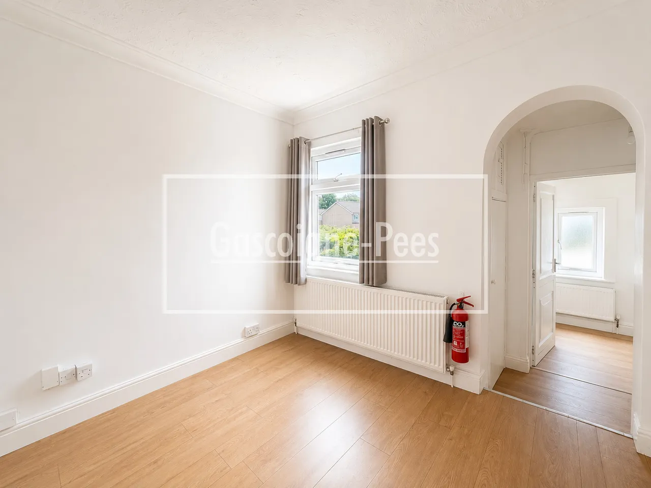 Worplesdon Road, Guildford, GU2, photo 2