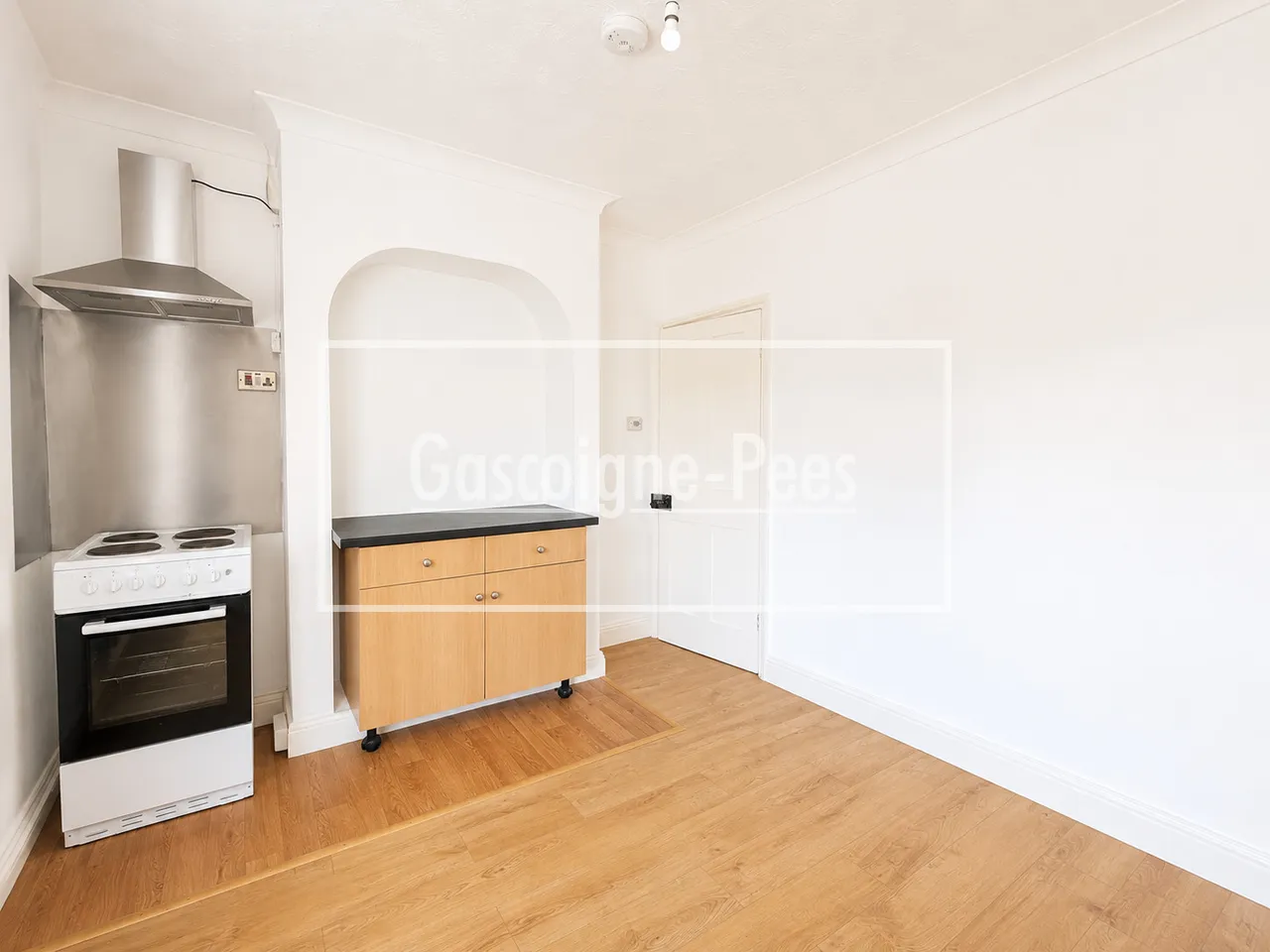 Worplesdon Road, Guildford, GU2, photo 3