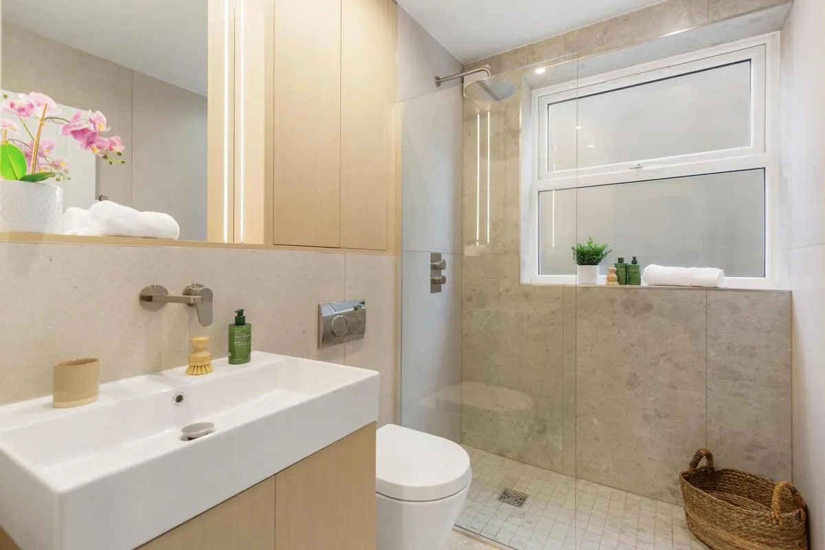 Broughton Road, London, W13, photo 25