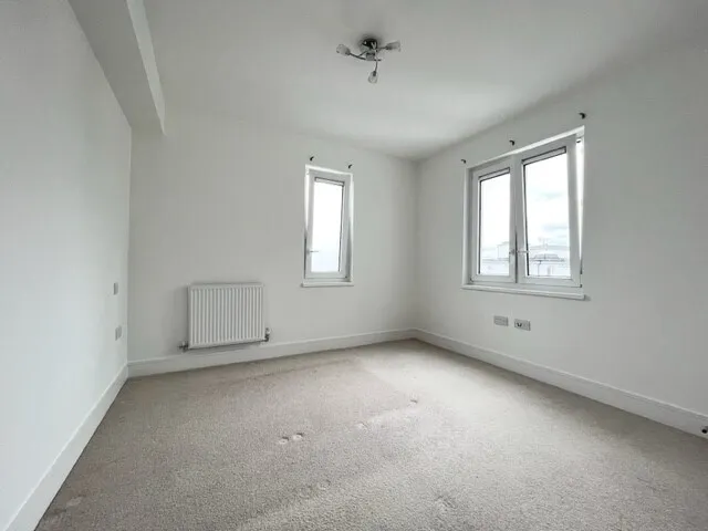 West Green Drive, Crawley, RH11, photo 5