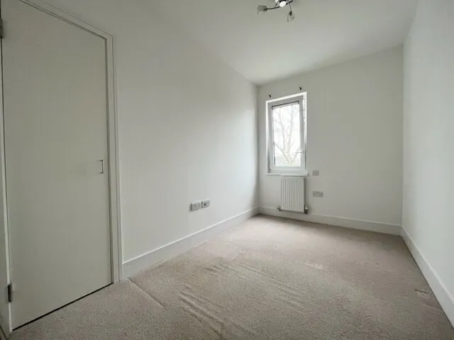 West Green Drive, Crawley, RH11, photo 6