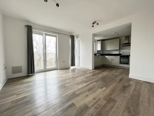West Green Drive, Crawley, RH11, photo 4