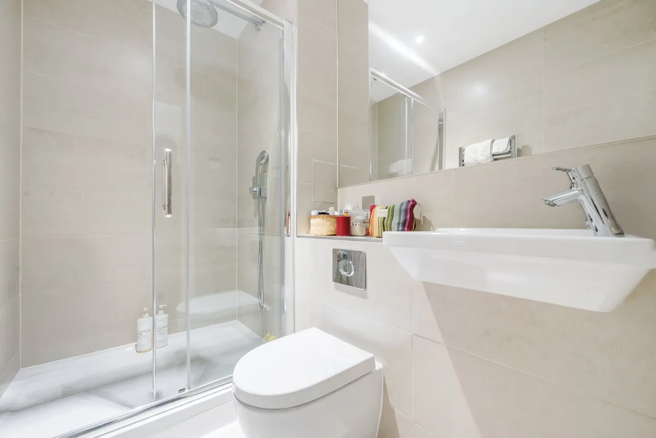 Vinery Way, Hammersmith, London, W6, photo 9