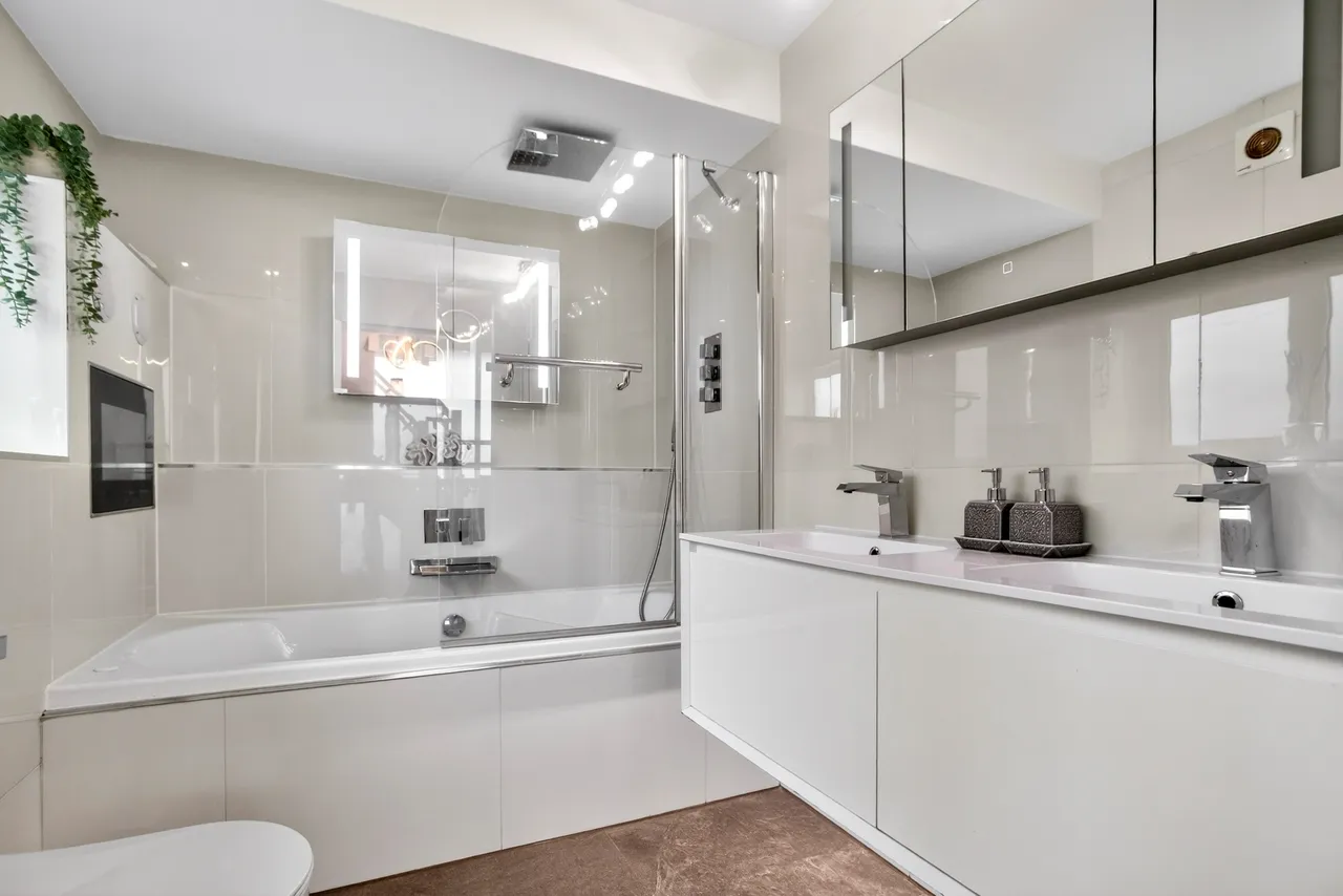 Wimbledon Road, Manchester, M35, photo 22