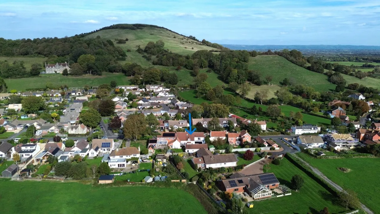 Brent Street, Brent Knoll, TA9, photo 38
