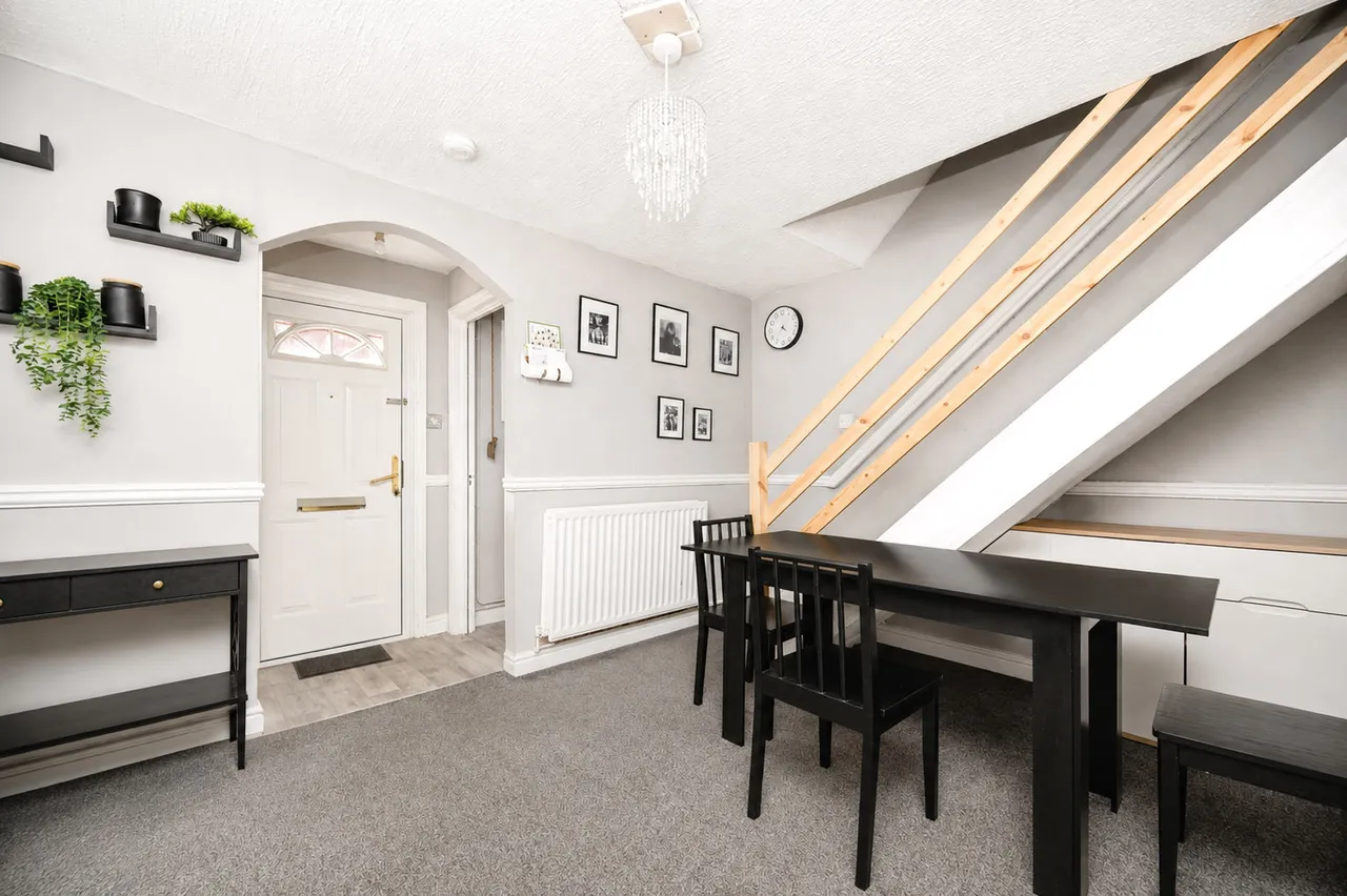 Watsons Close, Dudley, photo 2