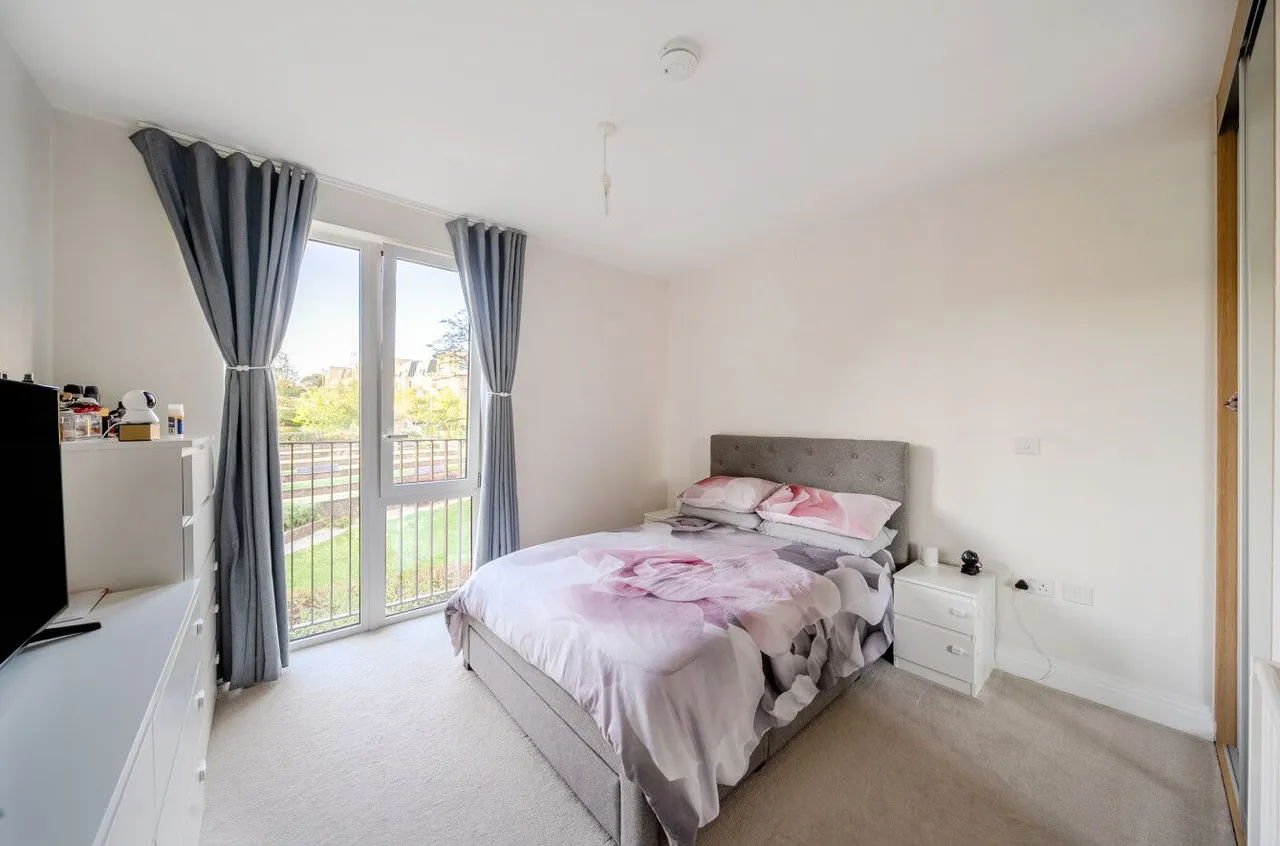 THE CLAVES, MILLBROOK PARK, MILL HILL NW7, photo 6
