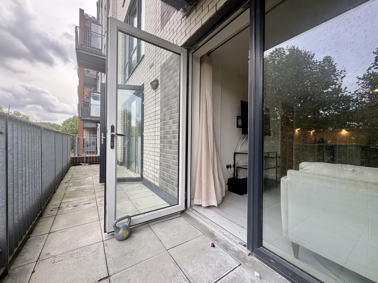 Brookhill Road, SE18, photo 3
