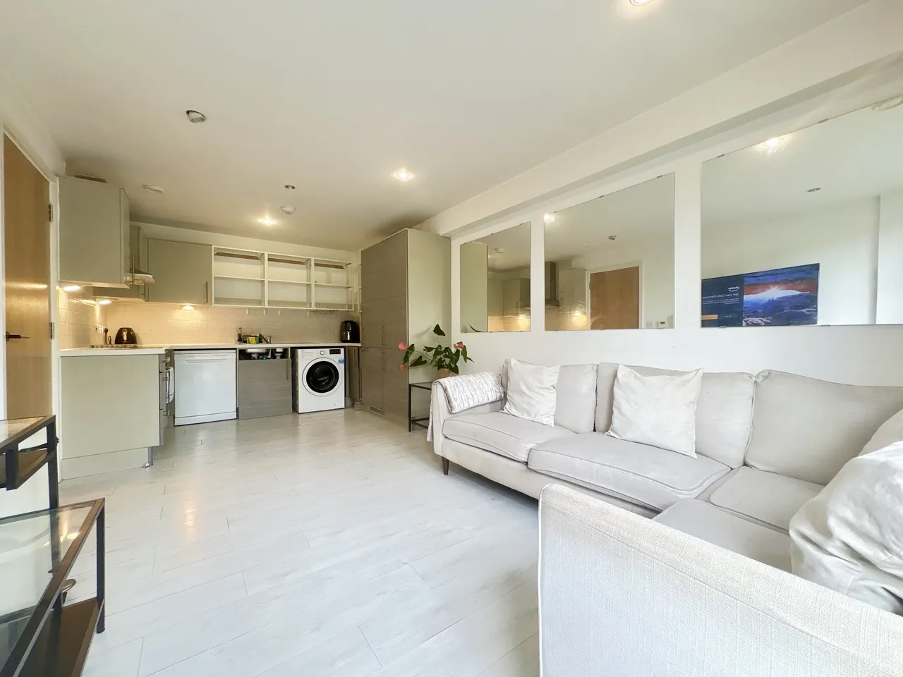 1 bed flat to rent, Brookhill Road, SE18