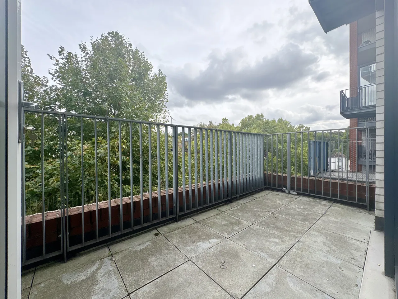 Brookhill Road, SE18, photo 11