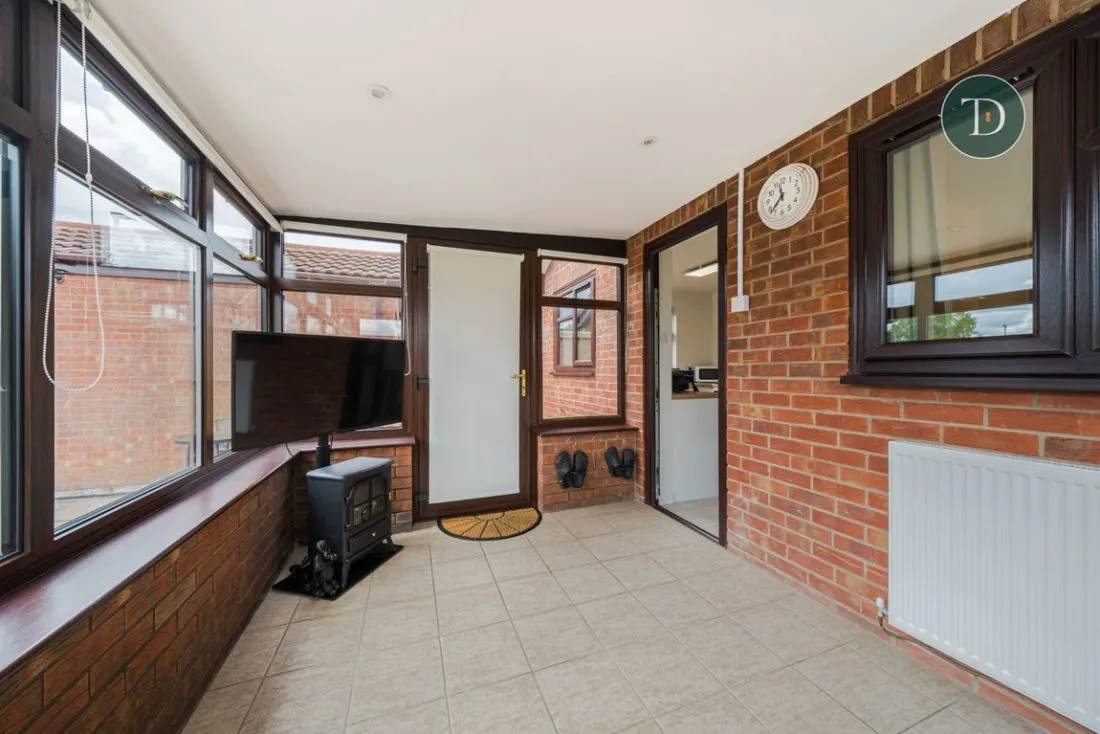 Saxon Way, Great Sutton, CH66 2YF, photo 10