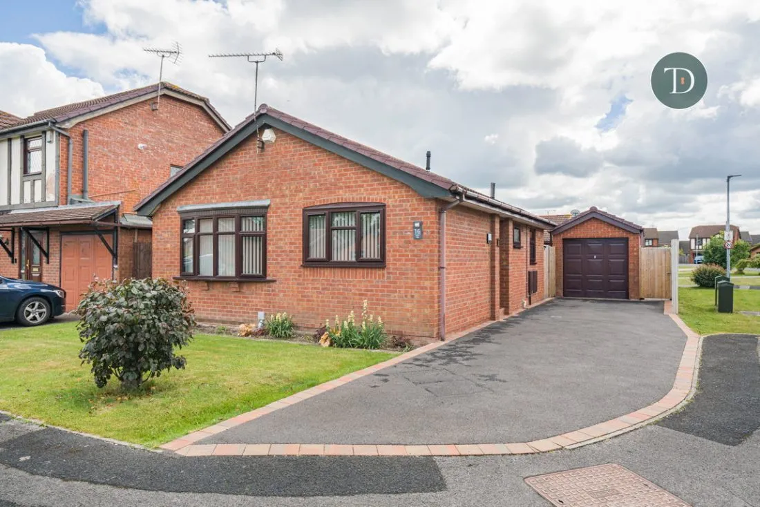 2 bed house for sale — Saxon Way, Great Sutton, CH66 2YF