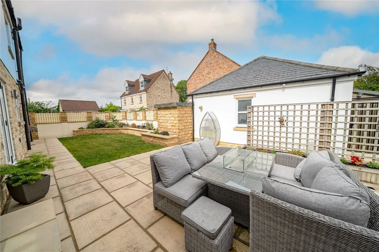 Oxmoor Meadows, Hunsingore, LS22, photo 22