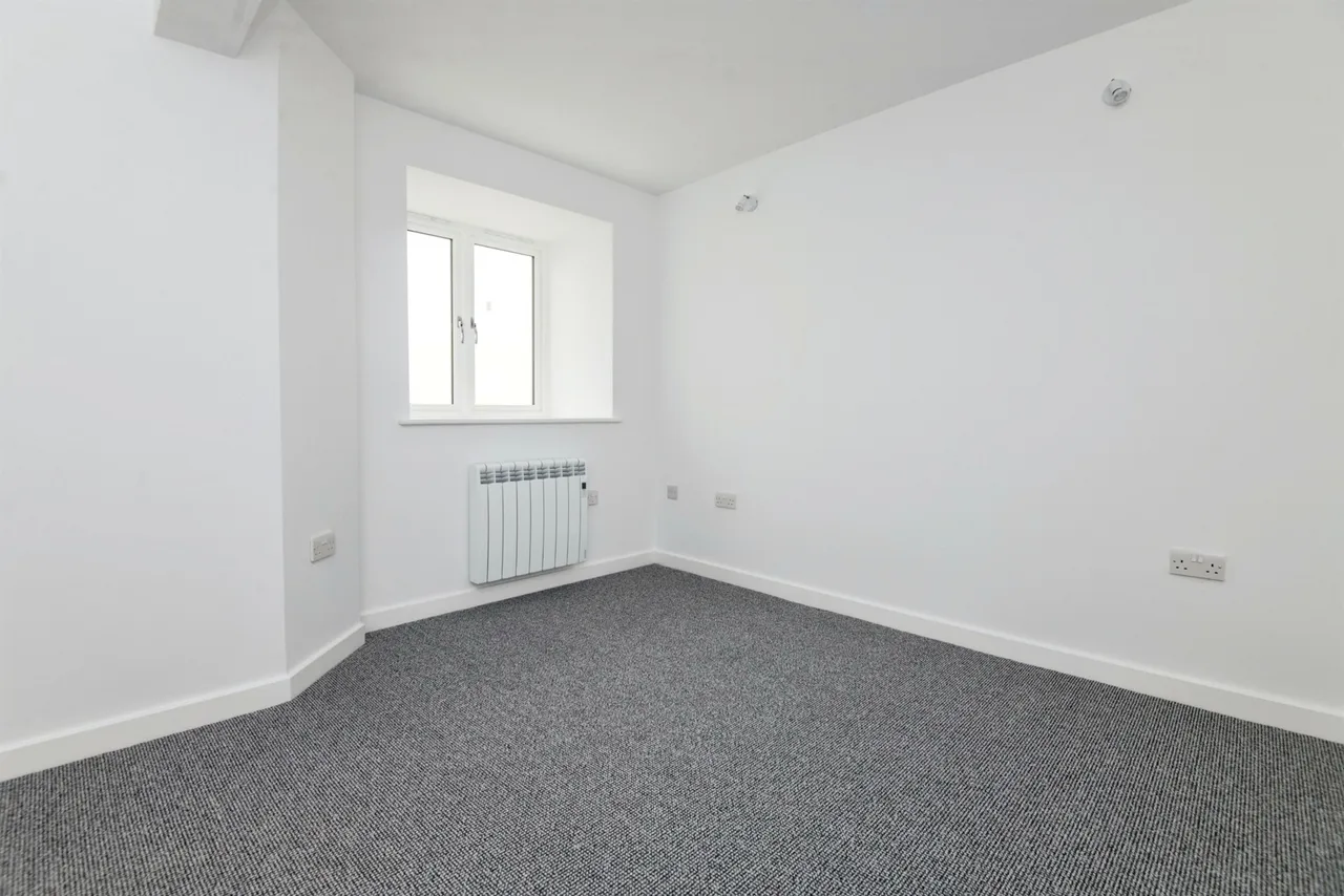 High Street, Honiton, EX14, photo 11