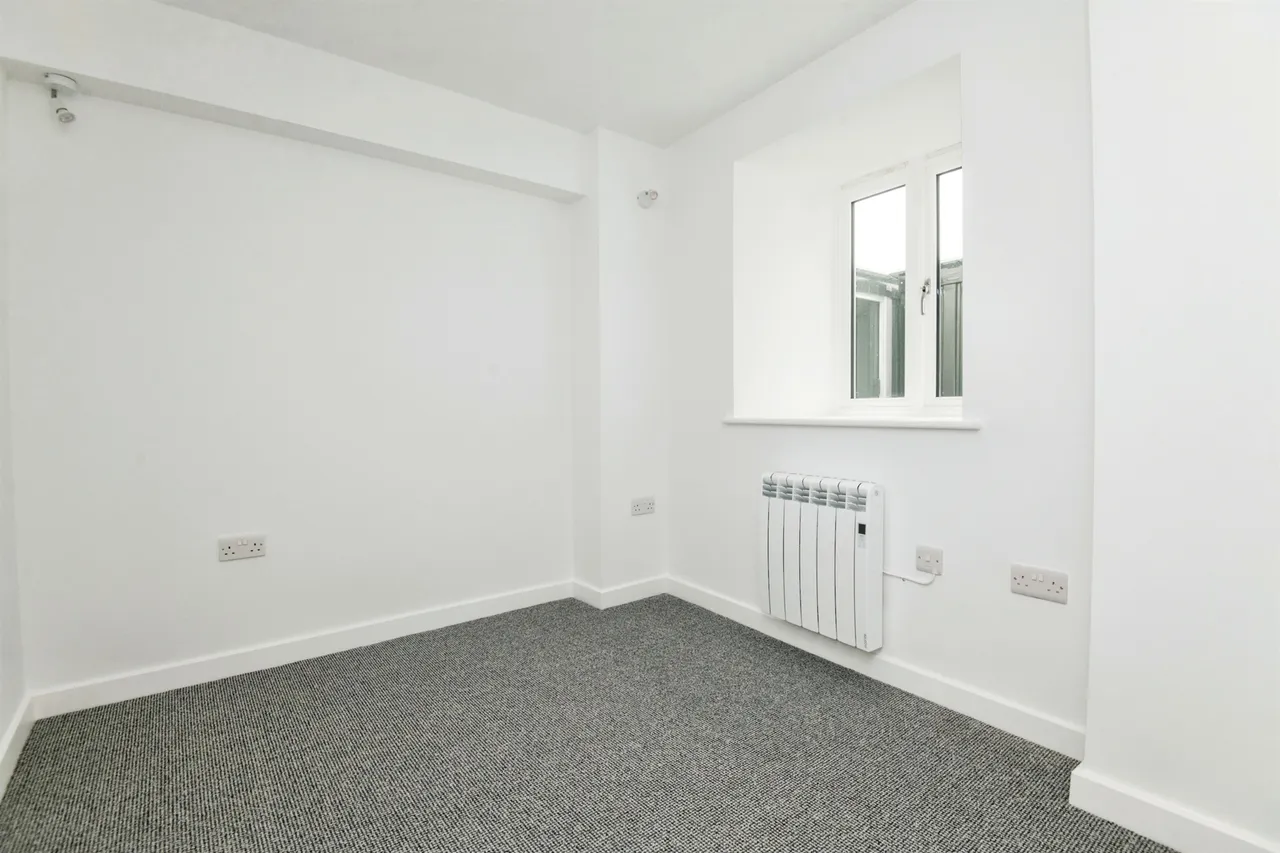 High Street, Honiton, EX14, photo 9