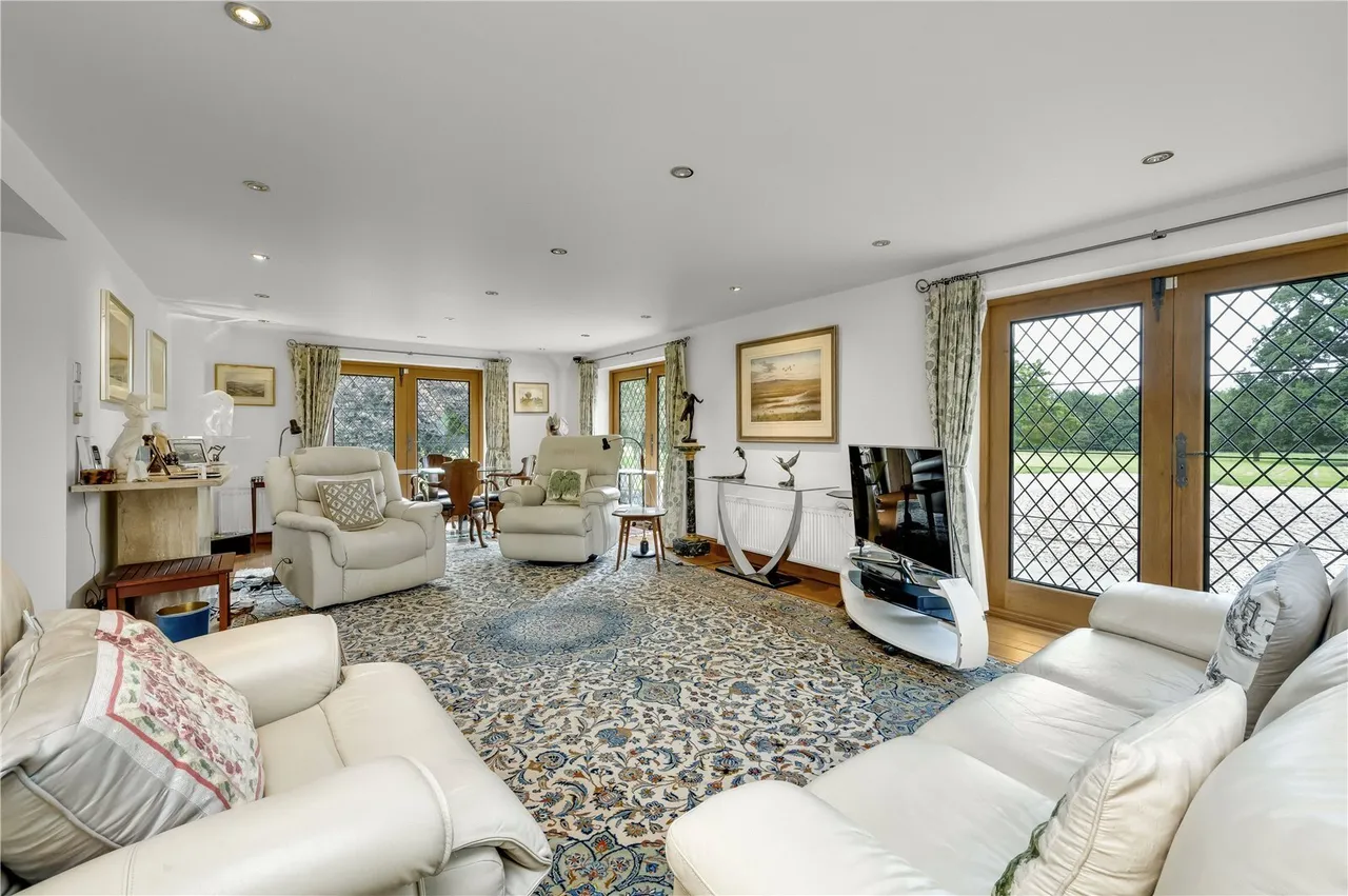 Sutton Park, Sutton Green, GU4, photo 5
