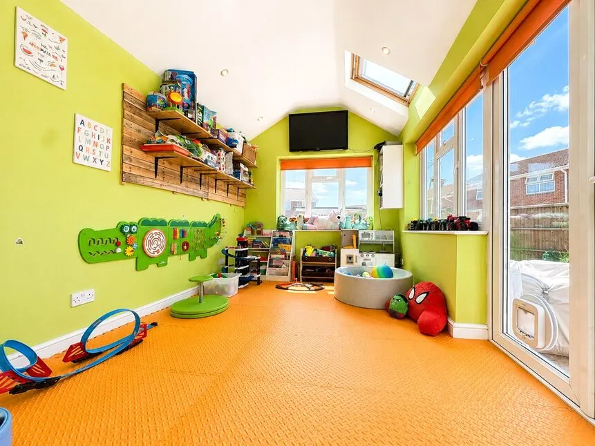 Clover Close, Gosport, Hampshire, PO13, photo 10