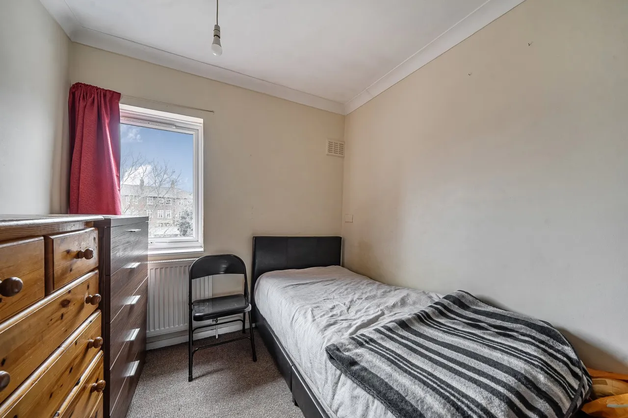 Lewisham High Street, SE13, photo 13