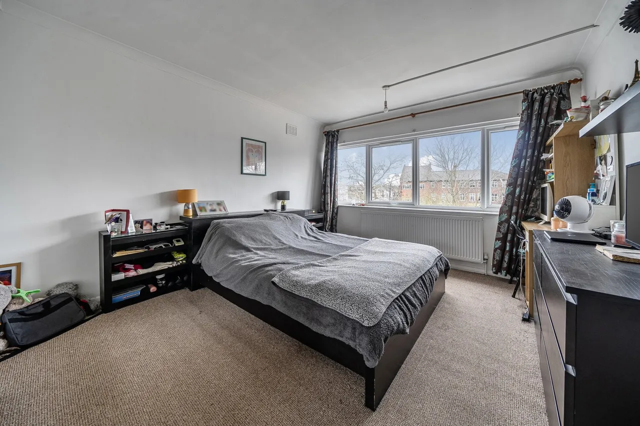 Lewisham High Street, SE13, photo 14