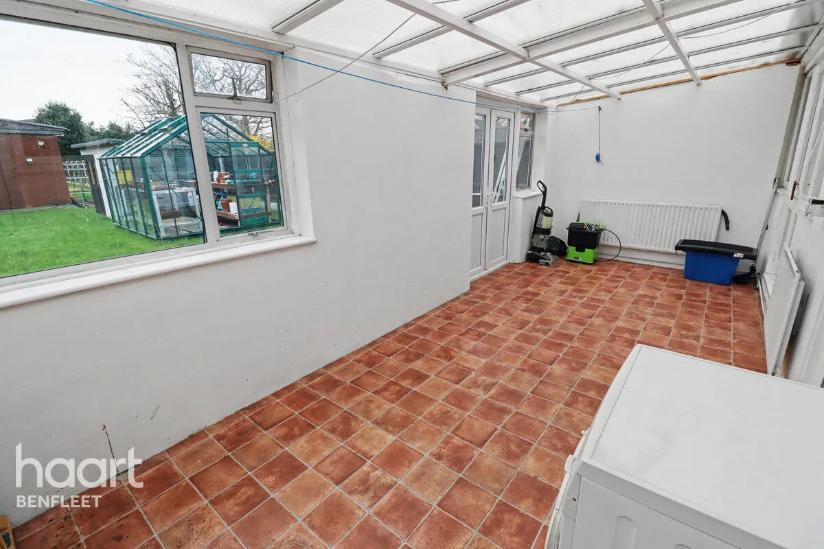 Daws Heath Road, Benfleet, SS7, photo 10