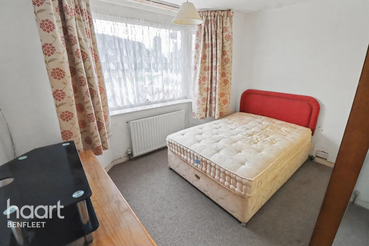 Daws Heath Road, Benfleet, SS7, photo 6