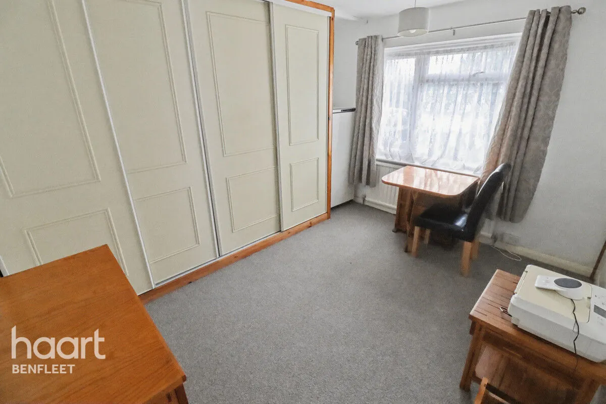 Daws Heath Road, Benfleet, SS7, photo 8
