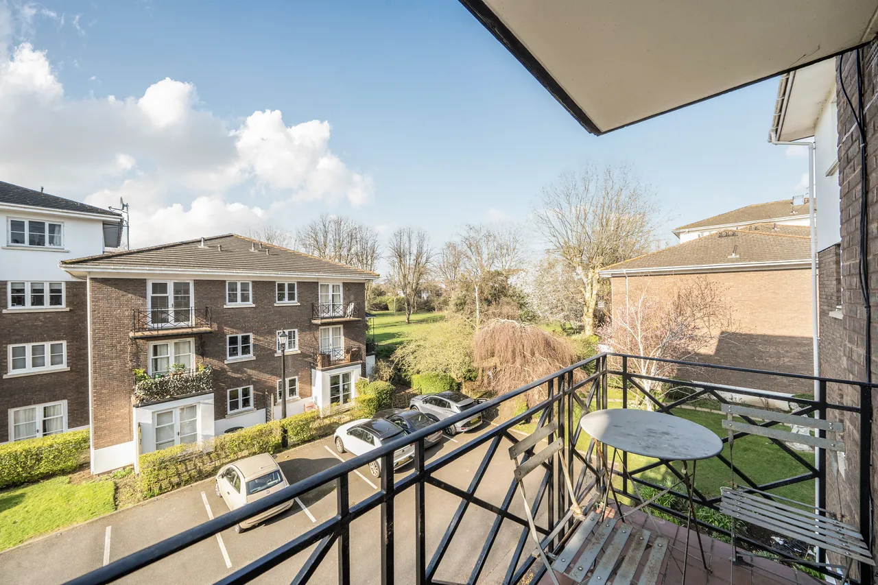 152 Brompton Park Crescent, London, photo 9