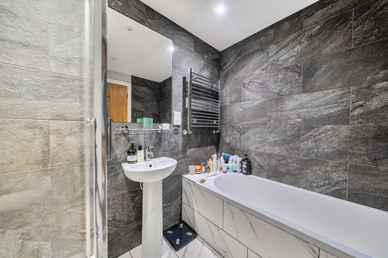 152 Brompton Park Crescent, London, photo 8